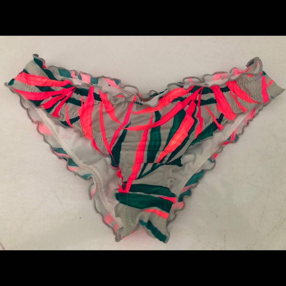 Victoria’s Secret cheeky bikini bottoms
